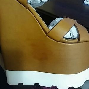 Damaged Bakers elite contract size 8.5